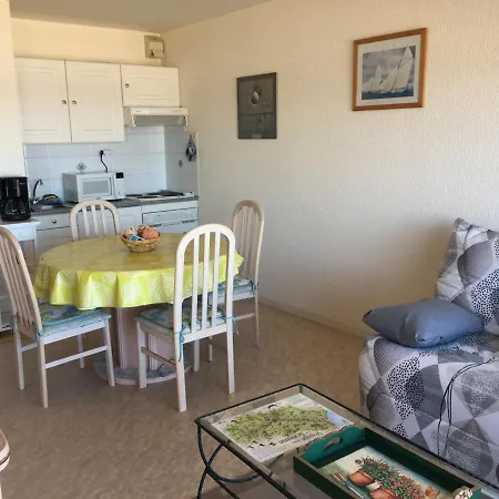 : Cosy A Deux Pas De La Mer, Animaux Admis, Parking Privatif - Fr-1-482-27 Apartment Fort-Mahon-Plage